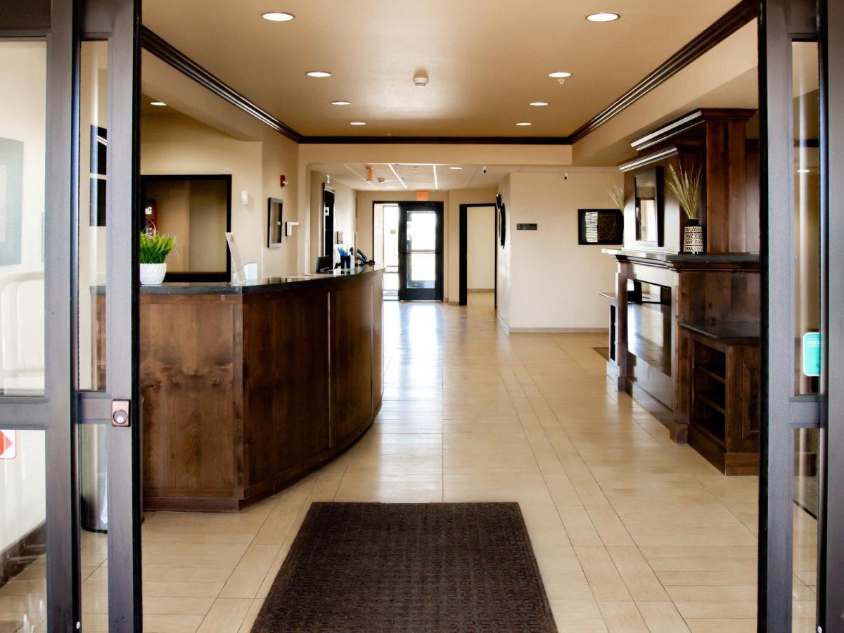 Black Gold Suites Stanley Экстерьер фото