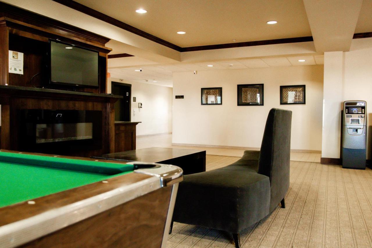 Black Gold Suites Stanley Экстерьер фото