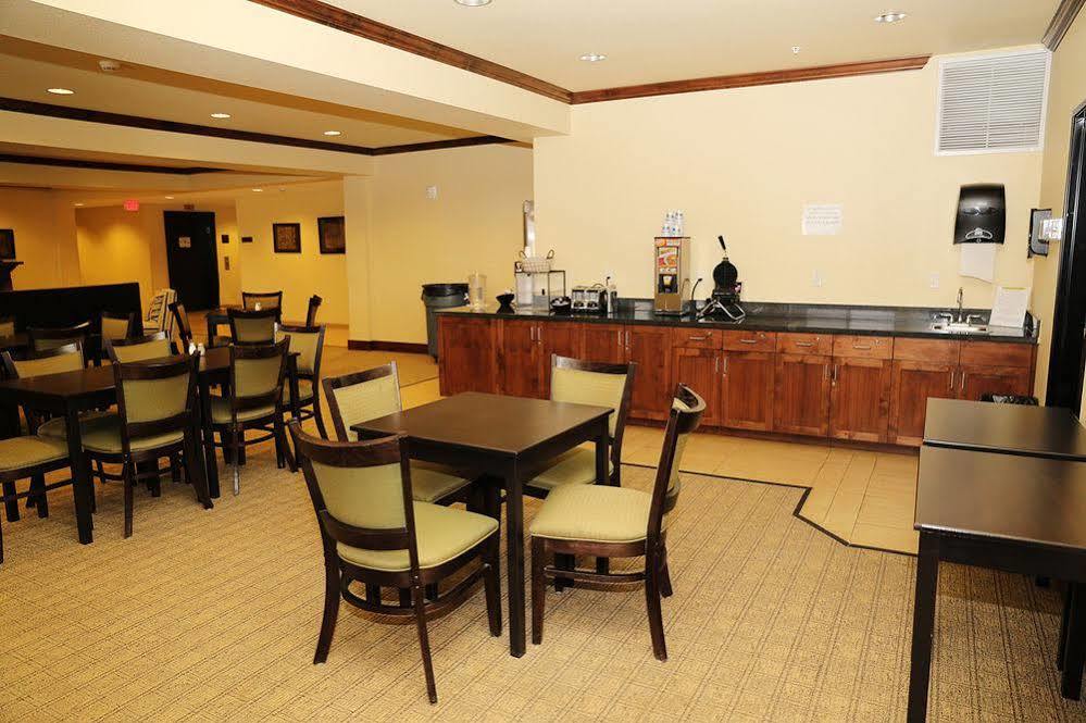 Black Gold Suites Stanley Экстерьер фото